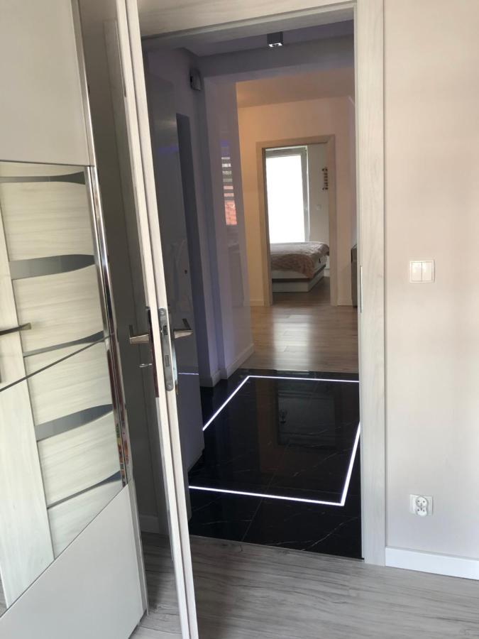 Appartamento Apartament Zatoka Deluxe Z Ogrodem Debogorze Esterno foto