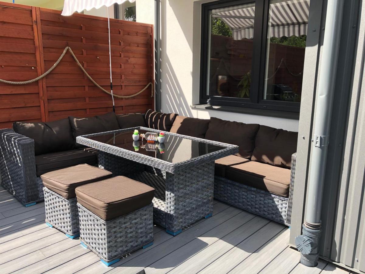 Appartamento Apartament Zatoka Deluxe Z Ogrodem Debogorze Esterno foto
