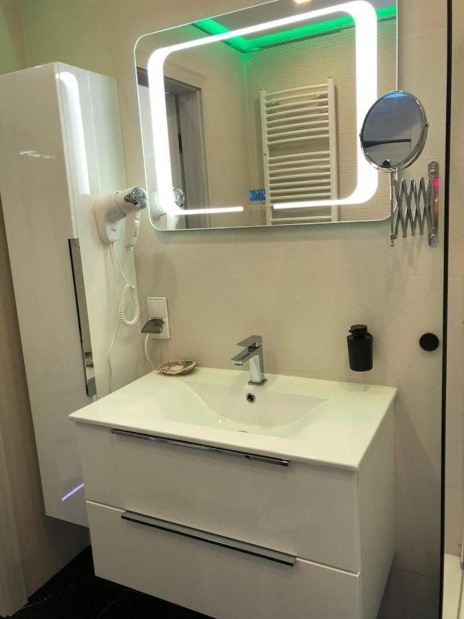 Appartamento Apartament Zatoka Deluxe Z Ogrodem Debogorze Esterno foto